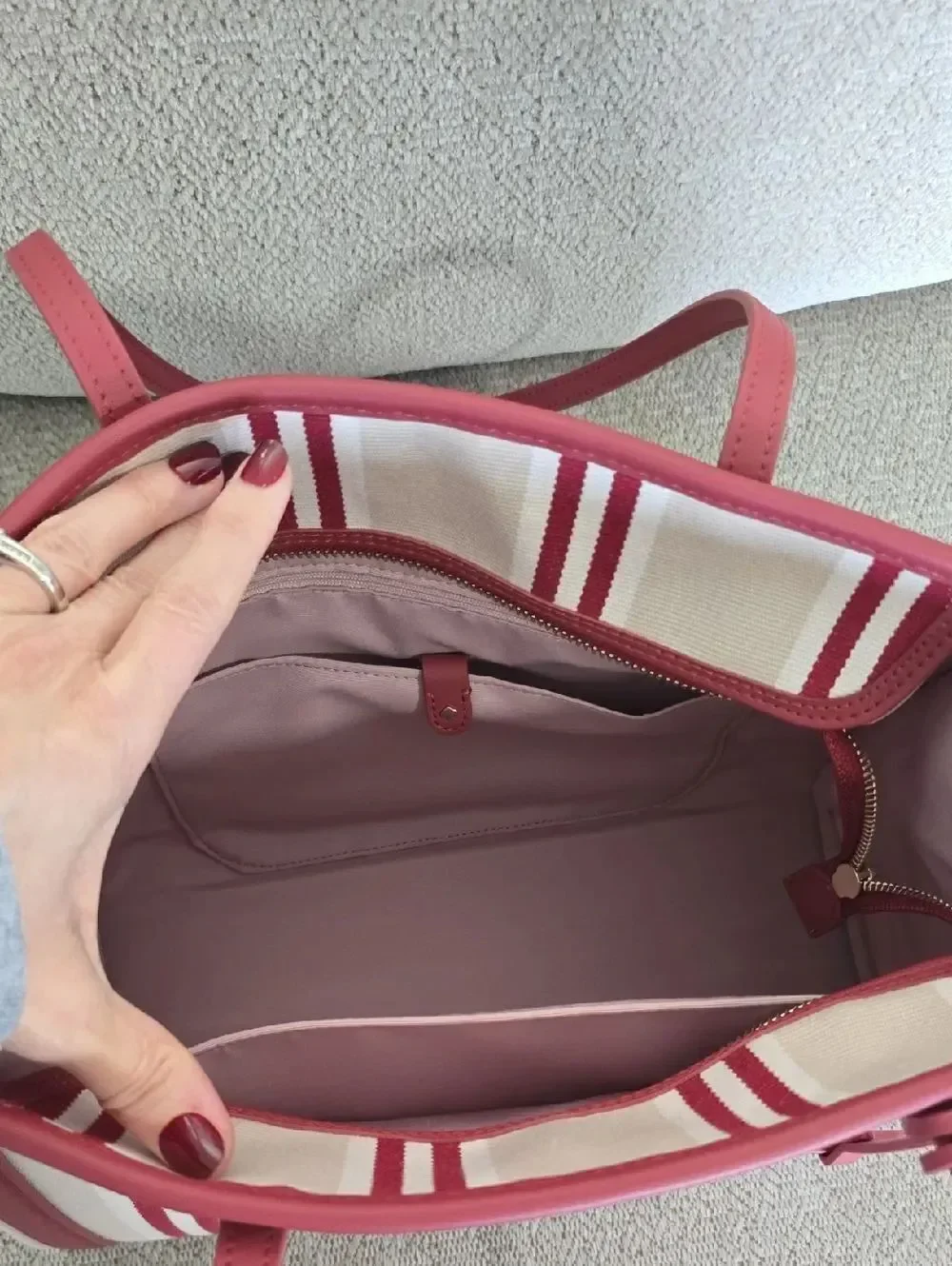 Kate Spade Market Sam Red Cream Striped Shoulder Handbag